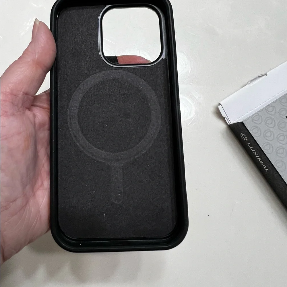 ELANT LEATHER CASE WITH DETACHABLE CARD WALLET for iPhone 14 Pro